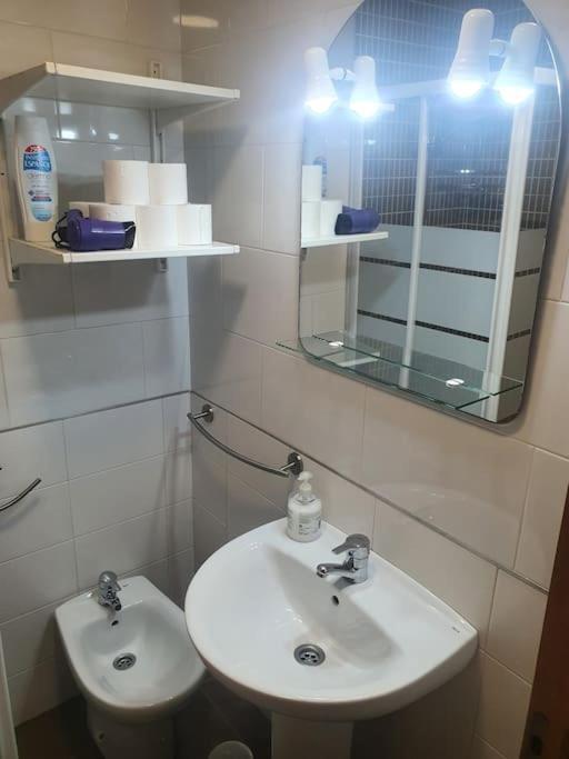 2F, Aire Acondic, 80M2, 2 Dormitorios, 4 Huespedes, Wifi Gratis La Línea de la Concepción エクステリア 写真
