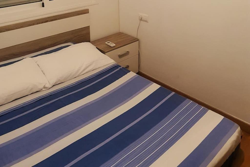 2F, Aire Acondic, 80M2, 2 Dormitorios, 4 Huespedes, Wifi Gratis La Línea de la Concepción エクステリア 写真